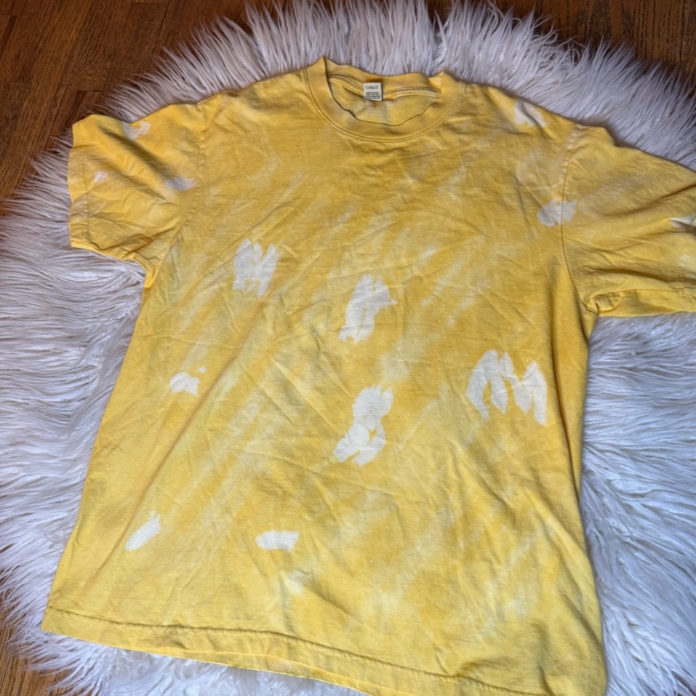 Sporty & Rich Tie Dye Yellow Short Sleeve Tee Size LARGE NWOT